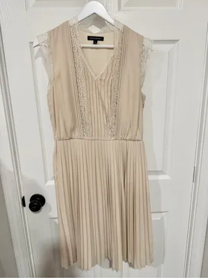 Banana Republic Lace Pleated Midi Dress Cream Romantic Cottagecore Size 6 thumbnail 8