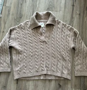 Abercrombie Purple Sweater thumbnail 1