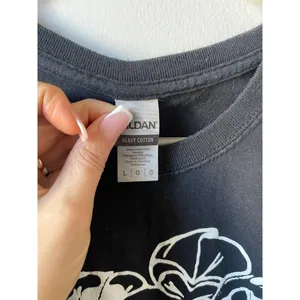 Alice in Wonderland Flowers Black Graphic Tee thumbnail 3