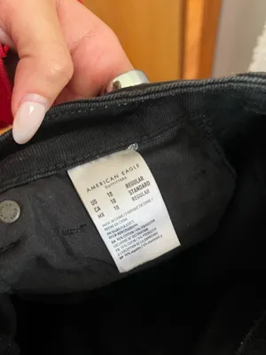American Eagle Strigid Mom Jeans Black thumbnail 3