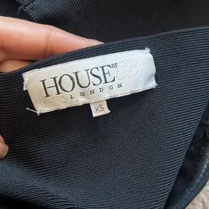 HOUSE OF CB Kiyoko Black Strapless Bandeau Bandage Crop Top Cami thumbnail 8