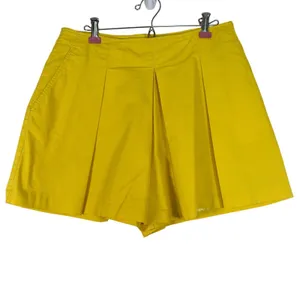 Maeve Anthropologie Yellow‎ Pleated High Waisted Shorts Size 6 Side Zip Cotton thumbnail 2