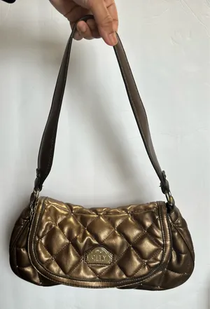 Y2K City UNLTD Quilted Gold Metallic Purse thumbnail 1