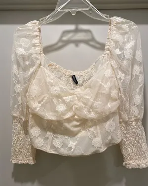 Cream Floral Lace Ruched Puff Sleeve Cropped Top Blouse - Size Large thumbnail 1