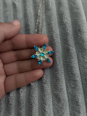 Elegant Crystal Snowflake Necklace for Women Men Winter Rhinestone Wedding Necklace Delicate Cloth Dress Flower Party Christmas Birthday Jewelry Gift Friends Accessories thumbnail 5