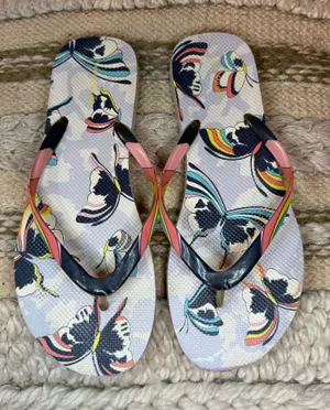 Vera Bradley Butterfly Print Flip Flops Sandals Multicolor Size 11 thumbnail 1