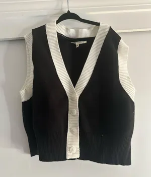 Violet Sweater Cropped Tank Black Size M thumbnail 1