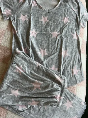Amazon Soft gray pajama set with pink star pattern. Short-sleeve top and matching shorts. Comfortable and stylish. thumbnail 2