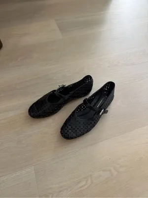 Anthropologie Black Laser-Cut Mary Jane Flats thumbnail 3