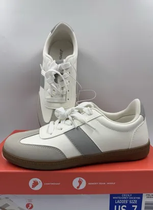 New J Sport Cecily Women’s Sneaker Suede White/Grey Low Top Shoes Size 7 US thumbnail 1