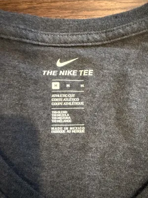 Nike Dark Charcoal Gray Philadelphia Eagles V-Neck T-Shirt Size Medium - C54-033 thumbnail 2
