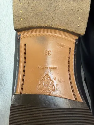 Gucci Black Leather Women's Loafers with Gold Horsebit Size 8.5 thumbnail 12