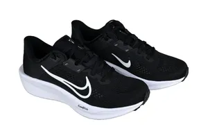 NWOT Women's Sz 6.5 Nike Quest 6 Black White FD6034-D01 Running Shoes thumbnail 1
