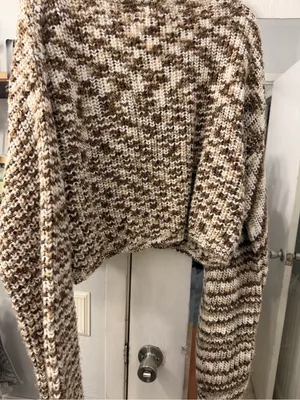 L'ATISTE Outfit with Cozy Neutral Marled Knit Sweater Large and Knit Shorts Small- Women thumbnail 6