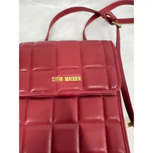 Steve Madden Red Quilted Faux‎ Leather Crossbody Wallet Bag Gold Hardware thumbnail 3