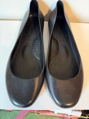 Kabashi Non-slip Women's Black Slip-On Flats thumbnail 1