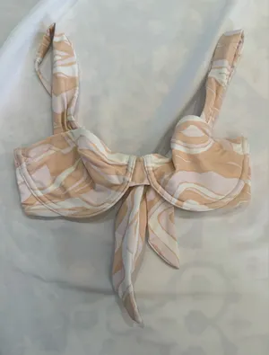 Abercrombie & Fitch Beige and White Swirl Bikini Top Small thumbnail 1