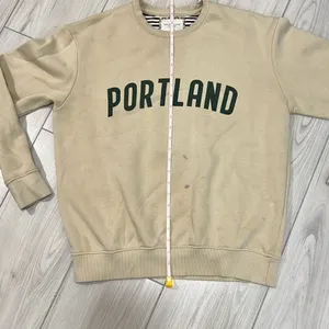 DENIM AND FLOWER Portland Crewneck Graphic Sweatshirt In Sand Size Large Has s thumbnail 5