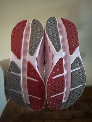 Shoes On Cloud Running thumbnail 2