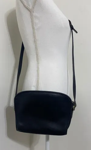 Vintage Coach Crossbody Bag Black Leather 9087 Made in USA thumbnail 1