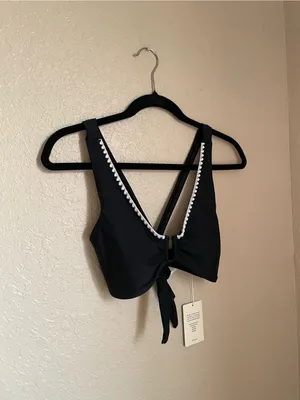 New Cupshe Embroidered Trim Plunge Rectangle Ring Bikini Swim Top Bra Size M thumbnail 4