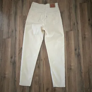 Levis High Waisted Mom Jean in Cream Cord thumbnail 8