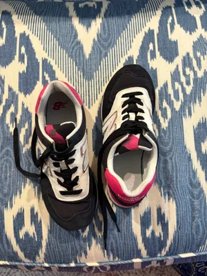 New Balance 574 Women’s shoes thumbnail 2