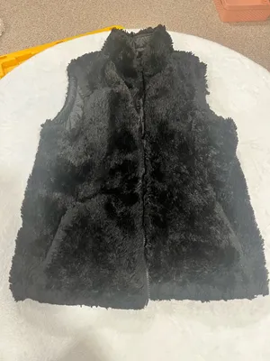 Reversible Faux Fur & Quilted Puffer Vest - Black thumbnail 3