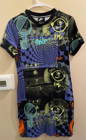 Nike Essential Rave Bodycon S/S Dress Graphic Print Women Medium Large Runs Small thumbnail 4