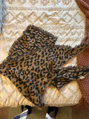Leopard print knit scarf Multiple thumbnail 1