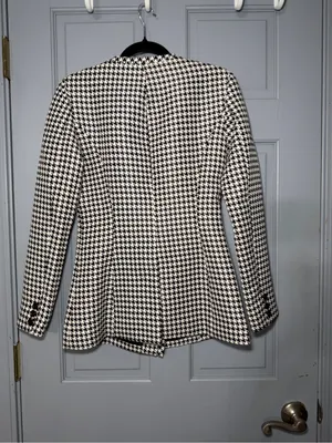 Jaggar Black and White Houndstooth Double-Breasted Blazer thumbnail 3