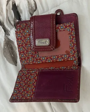 Fossil Red Genuine Leather Pattern Printed Interior Bifold Wallet thumbnail 1