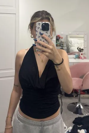 Urban Outfitters Top thumbnail 1
