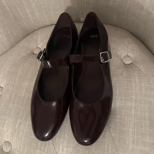 Mango Burgundy Patent Leather Mary Jane Flats thumbnail 4