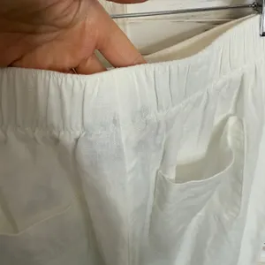 CHICO'S Women's 2 US 12 100% Linen Wide Leg Pull On Pants White Pockets Beachy thumbnail 6