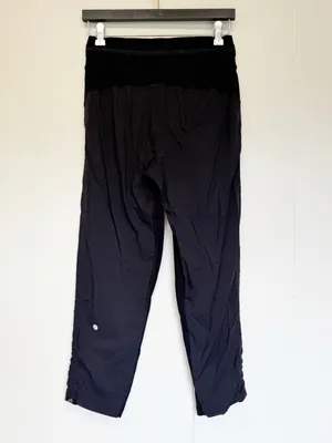 LULULEMON Dance Studio Mid-Rise Cropped Pants Size‎ 4 Black LW6AVQS thumbnail 6