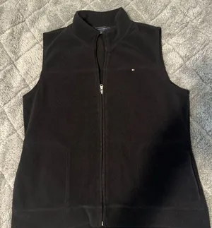 Tommy Hilfiger Women’s Large Black Fleece Full Zip Vest thumbnail 1