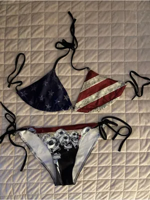 Women’s 2 Piece Side Tie Patriotic Bikini Swimwear Size L thumbnail 1