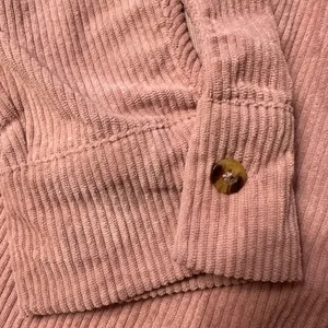 Woman’s Corduroy Pink Button Up Shirt Blouse Shirt Shacket size XL thumbnail 6