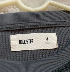 Hollister Long Sleeve thumbnail 2