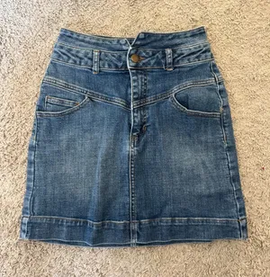 GB girls Medium Blue Denim Mini Skirt with Front Pockets / W33 thumbnail 1