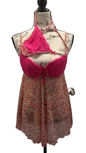 2006 Vintage Victoria's Secret Floral Babydoll Nightie and V-string panty set thumbnail 1