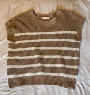 Moon & Maddison Sweater Vest thumbnail 1