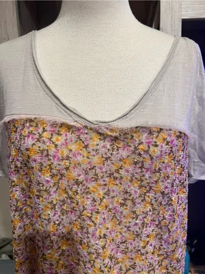 Free People XS Top Linen And Floral With Buttons Down The Back thumbnail 3