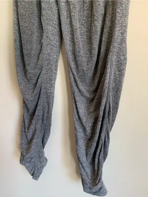 Vuori Gray Heather Women's Jogger Track Pants Size XS Bottoms Clothing Athletic thumbnail 2