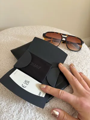 Quay Australia Sunglasses On The Fly Aviator Standard thumbnail 3