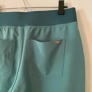 NWT FIGS Teal Blue High Waisted Zamora Jogger Scrub Pants Uniform Medium Petite thumbnail 7