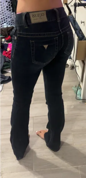 Guess lowrise jeans thumbnail 2