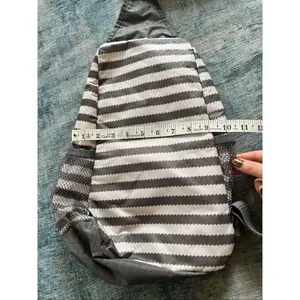 Thirty One Gray White Stripe Sling Crossbody Bag with Pink Accents thumbnail 7