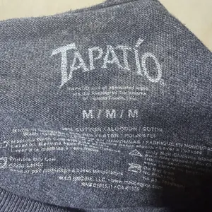 Tapatio Womens M Crop Top Long Sleeve Hot Sauce Graphic Tee Gray Raw Hem thumbnail 5